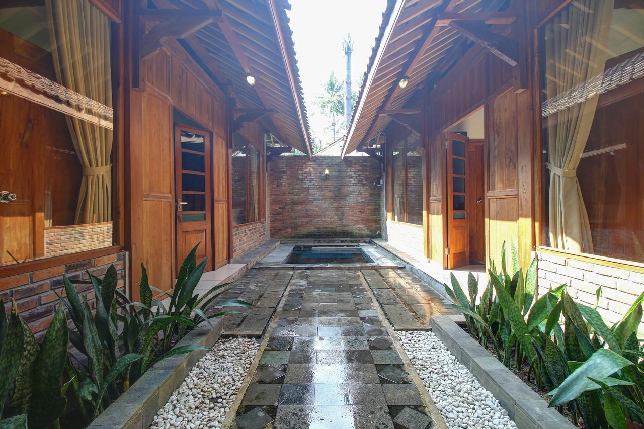 Cempaka Villa II Magelang Exterior photo